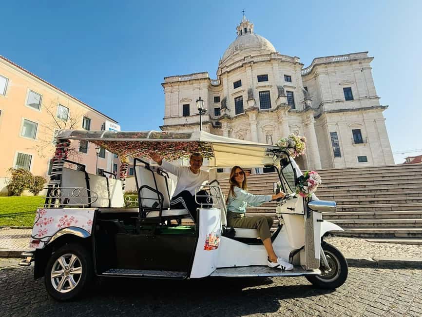 Lisbon: City Tour by Tuk Tuk with Free Souvenir - Alfama, the National Pantheon, and the flea market