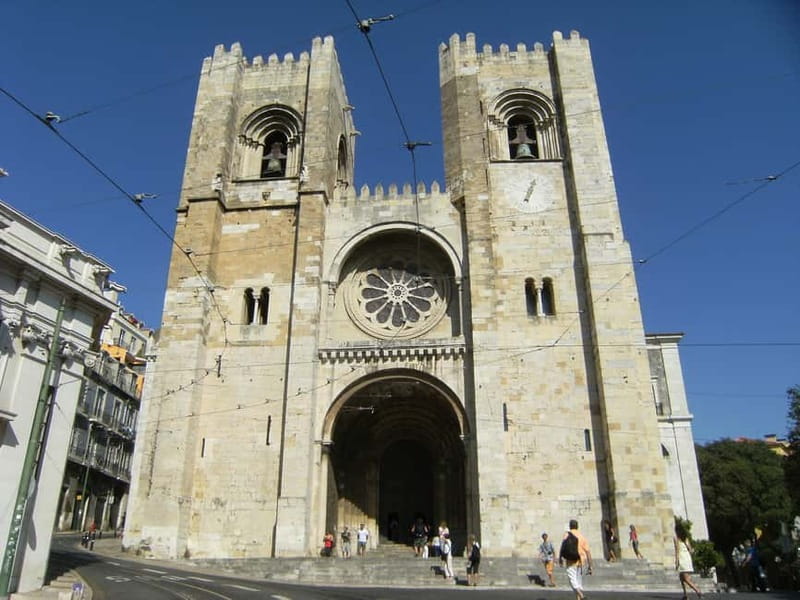 Lisbon: City Tuk-Tuk Guided Tour with Hotel Pickup - Should you book this Lisbon tuk-tuk tour?
