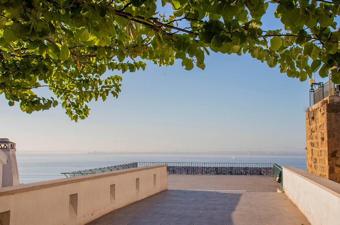 Lisbon Early Morning TukTuk Tour with hotel or cruise ship pickup - Finishing at São Pedro de Alcântara