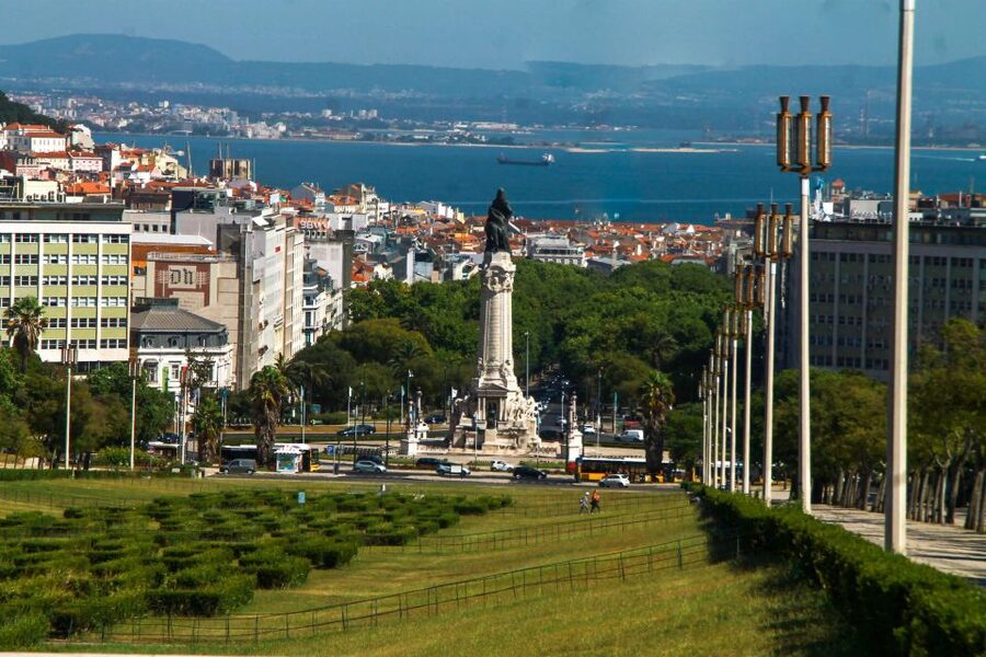 Lisbon Essentials 5H Tuk Tuk seightseeing Tour Free Pickup - Key points at a glance
