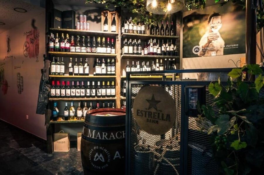 Lisbon: Food and Wine Tasting 4-Hours Tuk Tuk Tour - Why a tuk tuk works well in Lisbon