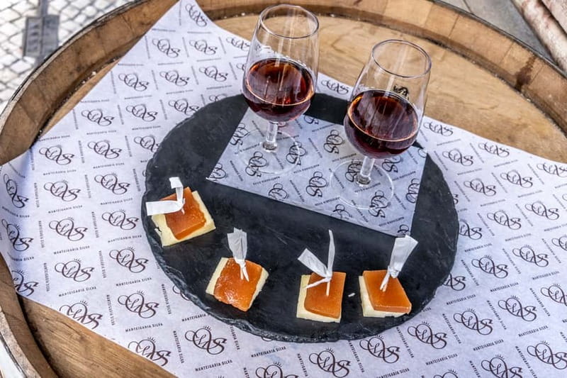 Lisbon: Food Tasting Tour by Tuk Tuk with 2 Stops - What $165 per person really buys