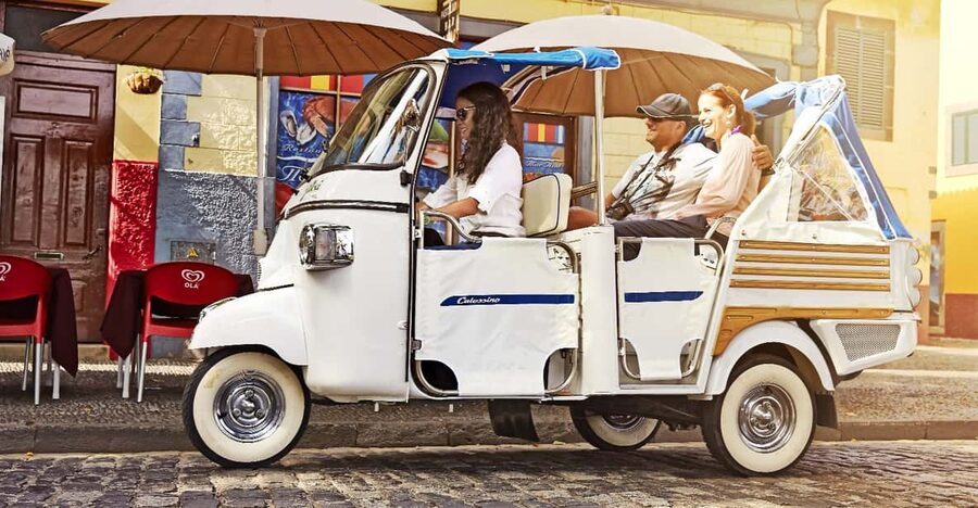 LISBON GRAND EXPERIENCE Tuktuk Tour in German - Why a private tuk-tuk works well in Lisbon