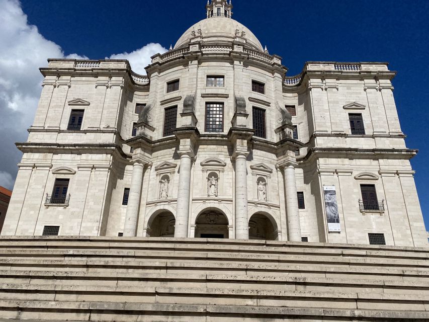 Lisbon: Half Day Complete City Highlights Tour by Tuk Tuk - Sé Cathedral and the monuments of old Lisbon