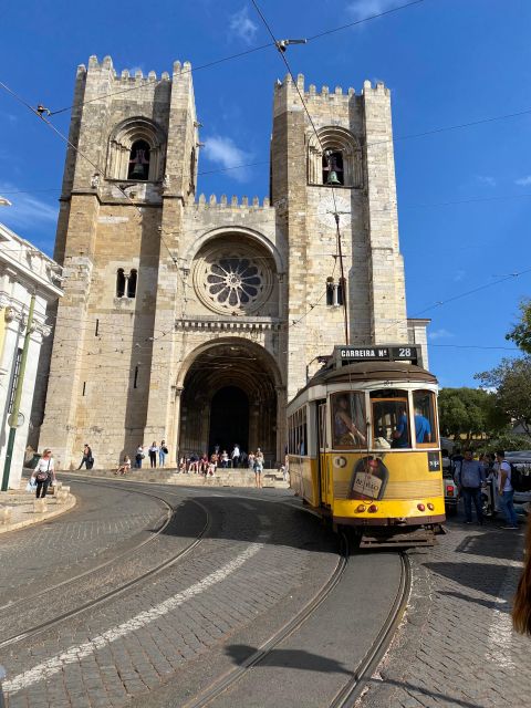 Lisbon: Half Day Complete City Highlights Tour by Tuk Tuk - Praça do Comércio, Rossio, and the central city