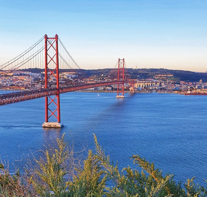 Lisbon: Half Day Complete City Highlights Tour by Tuk Tuk - Starting high above the city at Senhora do Monte