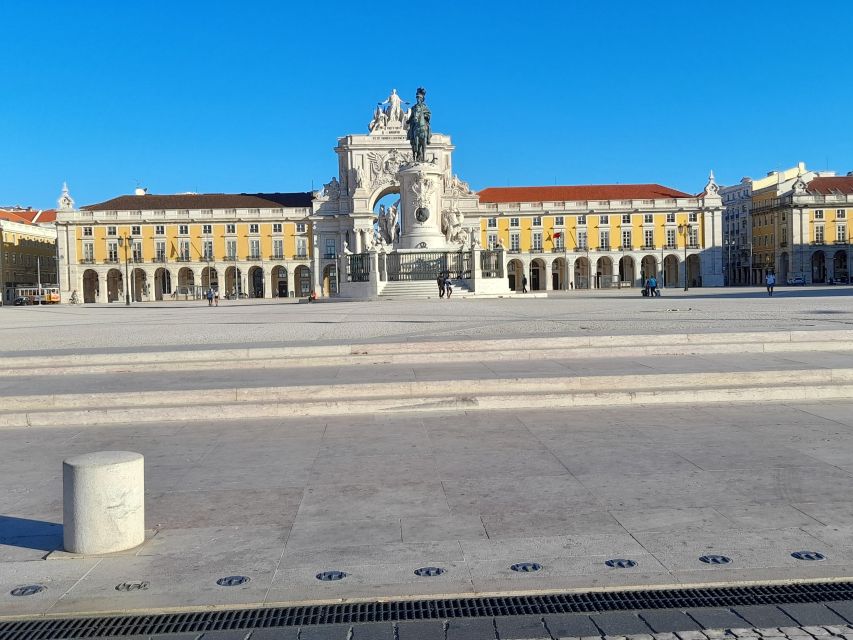 Lisbon: half day guided sightseeing tour by tuk tuk - Pastéis and a sip of ginjinha