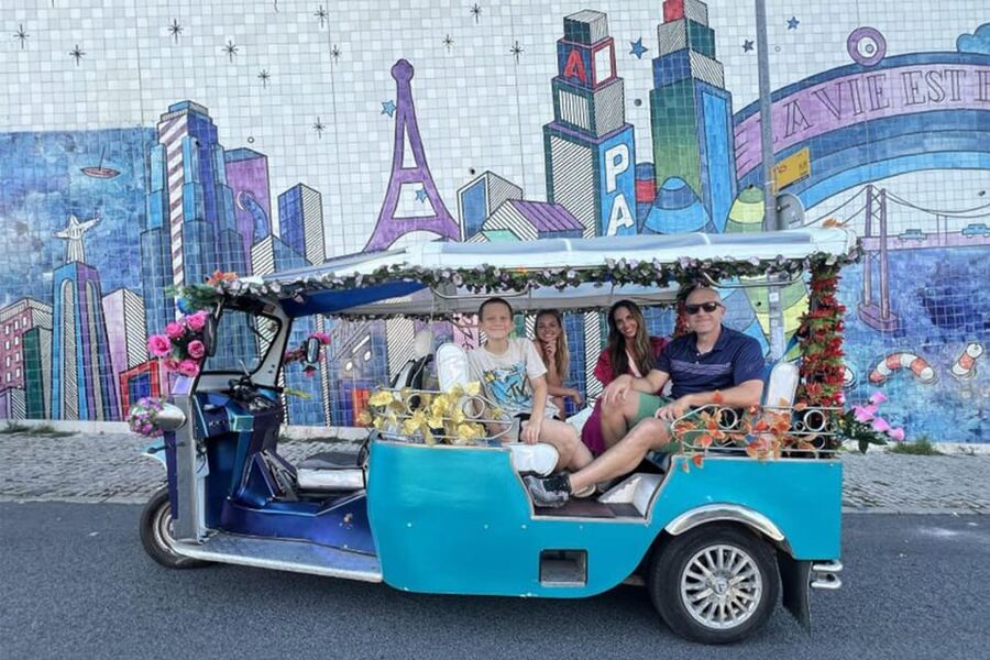 Lisbon:Half-day Guided Tuk Tuk Tour OldTown CityCenter Belem - Starting at Time Out Market
