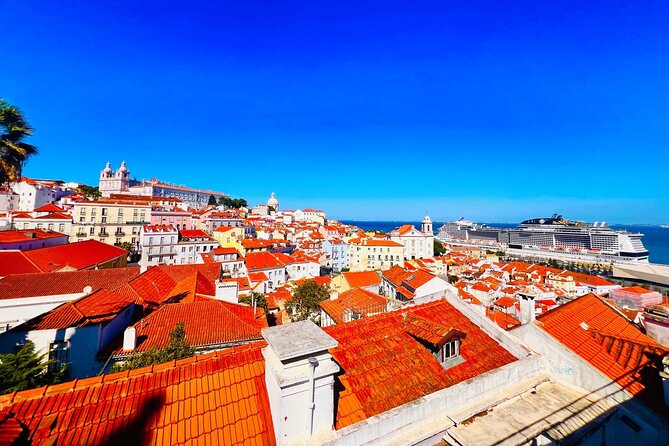 Lisbon Historic Tuk Tuk Adventure with Free Polaroid Pictures - São Vicente de Fora and the National Pantheon