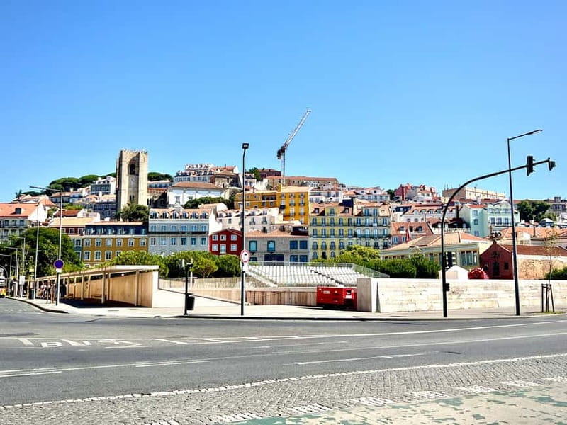 Lisbon Old Town Tuk Tuk Top Experience - Starting from one of 14 Lisbon pickup points