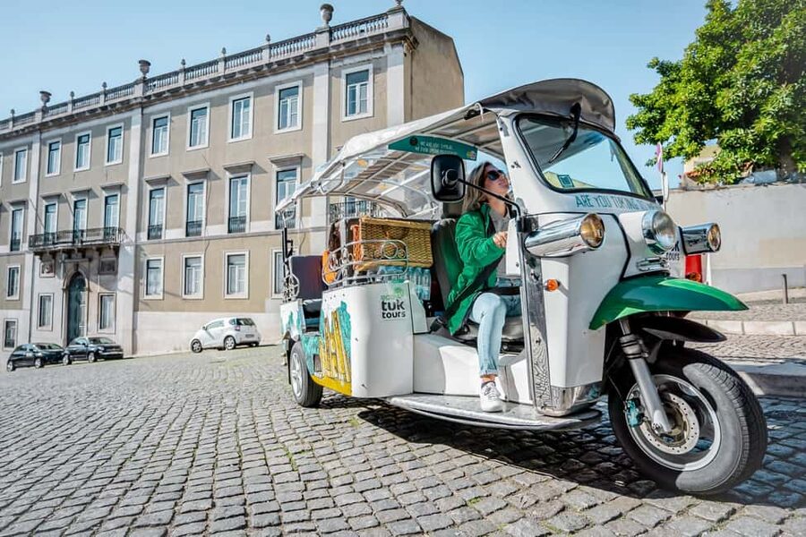Lisbon on a Tuk Tuk Tour: History & Viewpoints - Alfama, Mouraria, and the city’s old soul