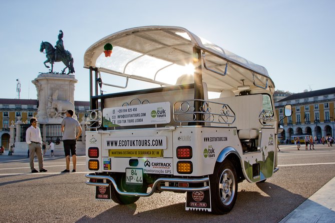 Lisbon Private 5-Hour Eco Tuk-Tuk Tour with Local Tastings - São Pedro de Alcântara and Estrela