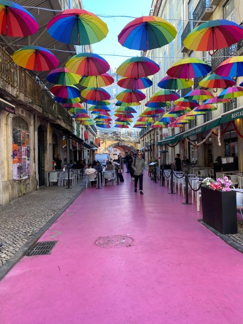 Lisbon: Private City Sightseeing Tour by Tuk-Tuk - Portas do Sol and Santa Luzia