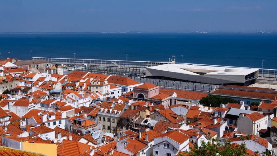 Lisbon: Private City Tour by Tuk-Tuk - São Vicente, the National Pantheon, and fado
