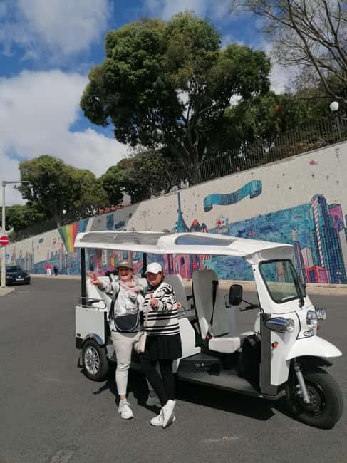 Lisbon: Private City Tour in Alfama and Chiado with Tuk Tuk - Chiado and Baixa: Lisbon’s central stage