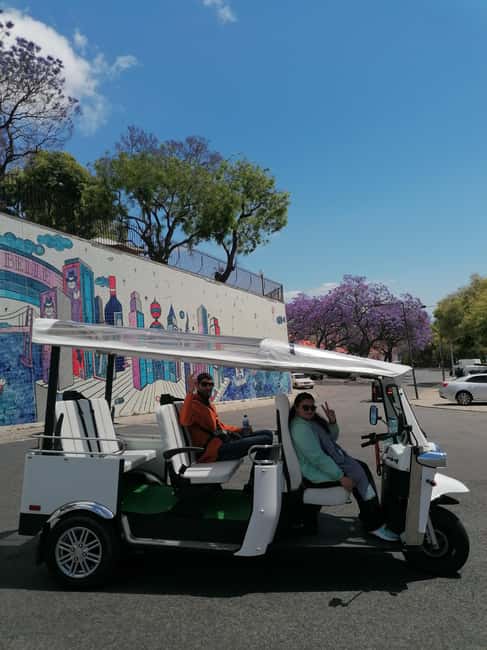 Lisbon: Private City Tour in Alfama and Chiado with Tuk Tuk - Portas do Sol and Santa Luzia viewpoints