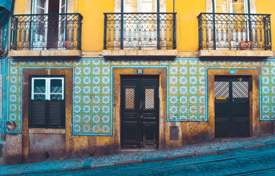 Lisbon: Private Expert City Tour by Eco Tuk Tuk - Starting near Time Out Market and Cais do Sodré