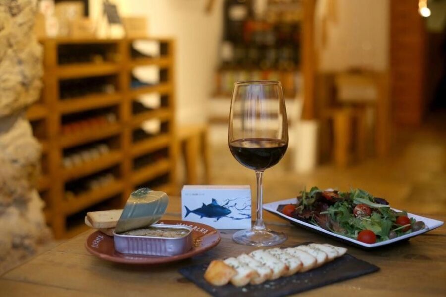 Lisbon: Private Food & Wine City Tour by Eco Tuk Tuk - Quick reasons to consider this Lisbon tuk-tuk tour