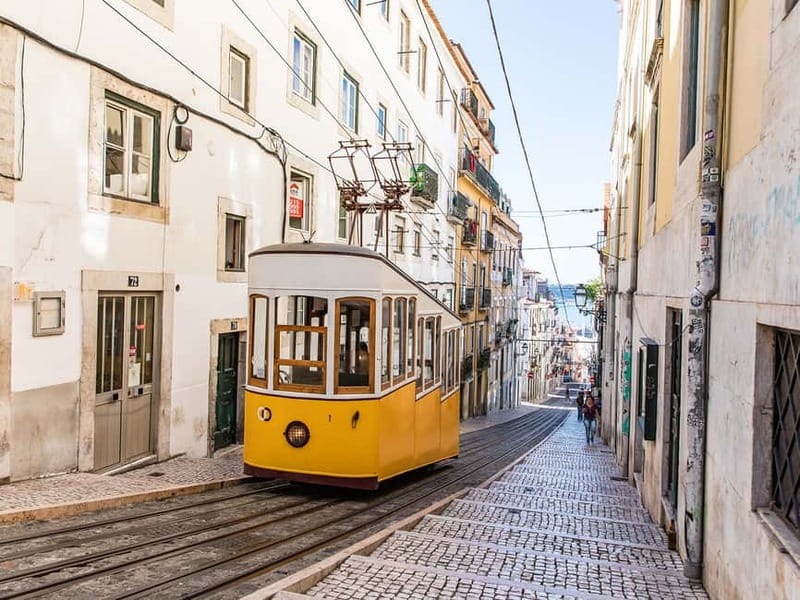 Lisbon: Private Guided Tour by Electric Tuk Tuk - Key points to know before booking
