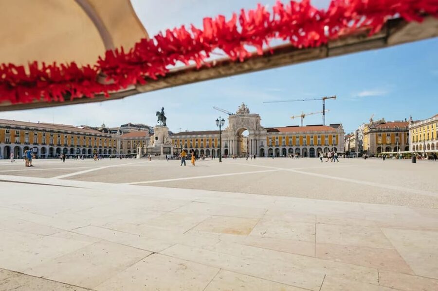Lisbon: Private Guided Tuk-Tuk Tour with Hotel Pickup - Key points to know before booking