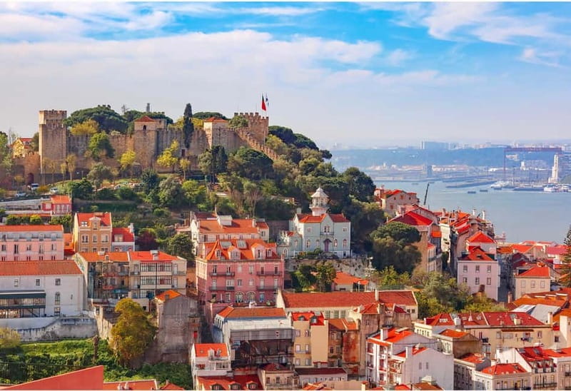 Lisbon: Private Old Town Tuk-Tuk Tour - Key points at a glance