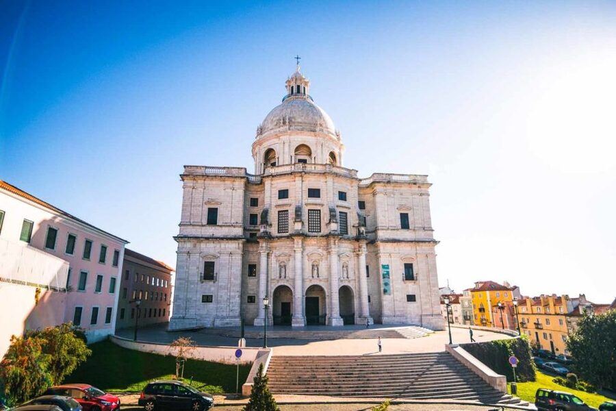 Lisbon: Private Sightseeing Tour in a Vintage Tuk Tuk - Key details to know before booking