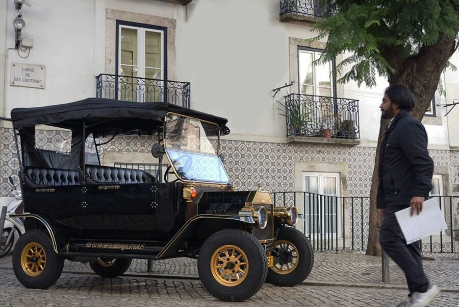 Lisbon: Private Sightseeing Tour in a Vintage Tuk Tuk - Views from Portas do Sol and Nossa Senhora do Monte