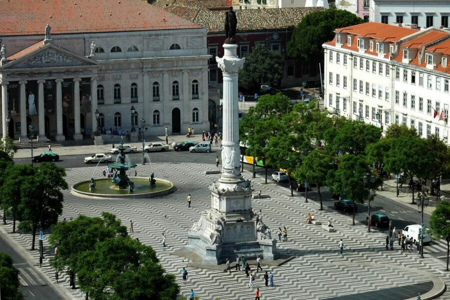 Lisbon: Private Sightseeing Tour in a Vintage Tuk Tuk - Who should book this Lisbon tour?