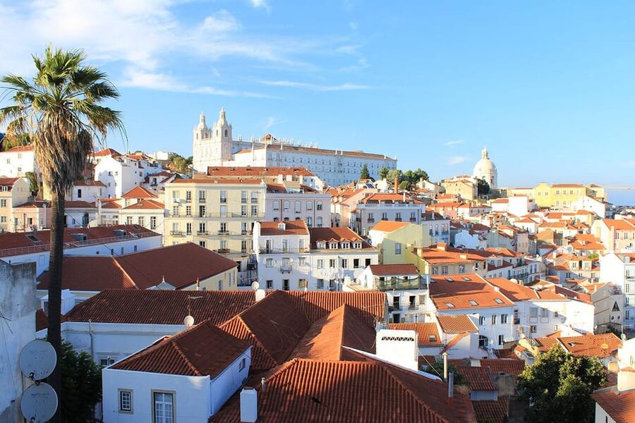 Lisbon: Private Tour by Tuk Tuk - Portas do Sol and Senhora do Monte