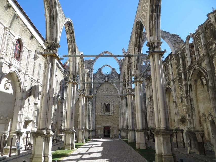 Lisbon: Private Tour by Tuk Tuk - Praça do Comércio and the lower city
