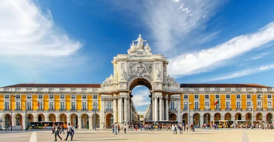 Lisbon: Private Tour by Tuk Tuk - How the $106 price works