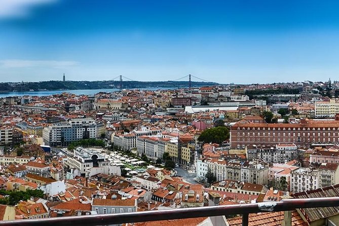 Lisbon Private Tuk Tuk Tour and Hotel Pickup: 2, 3, or 4 Hours - Starting in central Lisbon and reaching the old quarters