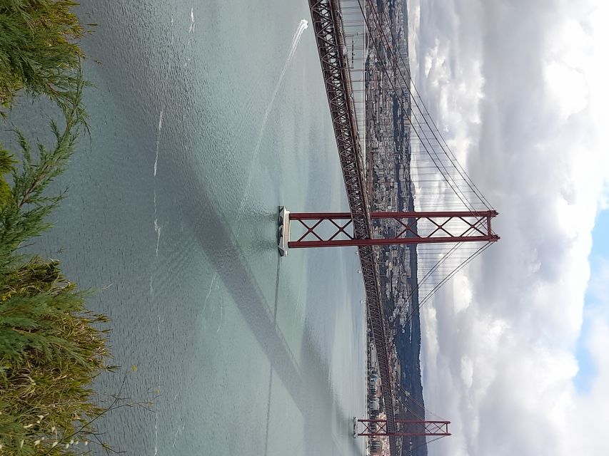 Lisbon: Private Tuk Tuk Tour Christ the King & Abril Bridge - Key points at a glance