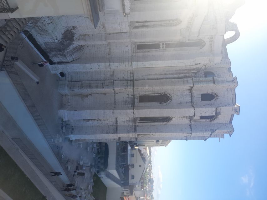 Lisbon: Private Tuk-Tuk Tour for 2 hours - Santa Justa Lift and the return route