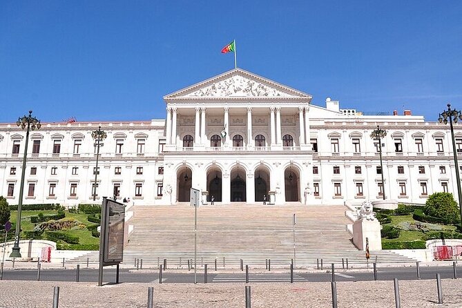 Lisbon-Private Tuk Tuk Tour With Free Hotel Pickup & Drop off - Feira da Ladra and the National Pantheon