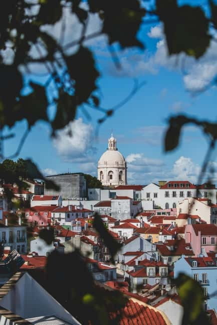 Lisbon: Private Tuk Tuk Tour with Professional Guide - Key points at a glance