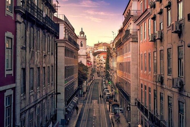 Lisbon's 7 Hills on Tuk-Tuk - Monasteries, markets, and Santa Engrácia