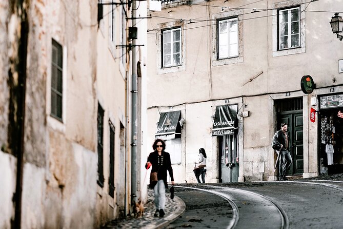 Lisbon's 7 Hills on Tuk-Tuk - St. Anthony and Lisbon’s oldest quarters
