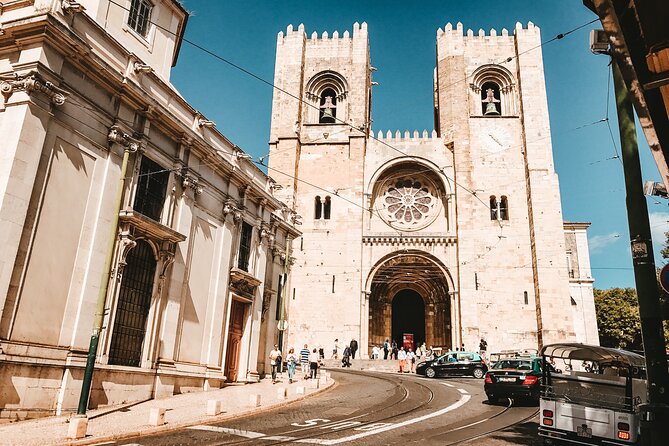 Lisbon's Old Town Private Tuk Tuk Tour (1 Hour and 30 Minutes) - Mouraria and the story of fado