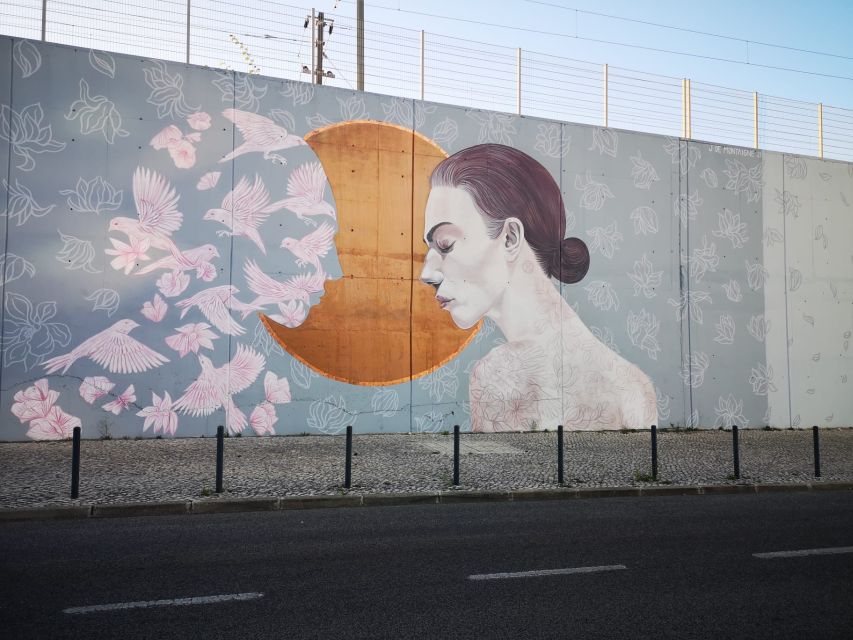 Lisbon: Street Art Tuk Tuk Tour - Key points before you book