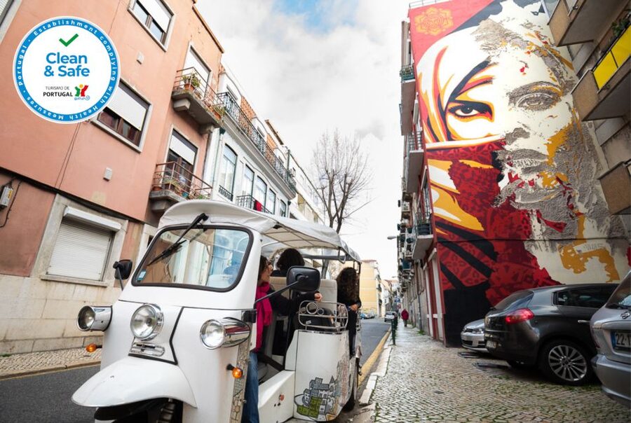Lisbon: Street Art TukTuk Tour - Starting in Baixa and Getting Oriented