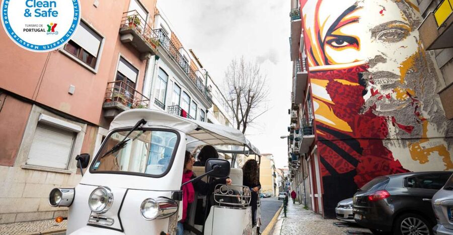 Lisbon: Street Art TukTuk Tour - Graça’s Hills and the Best City Views