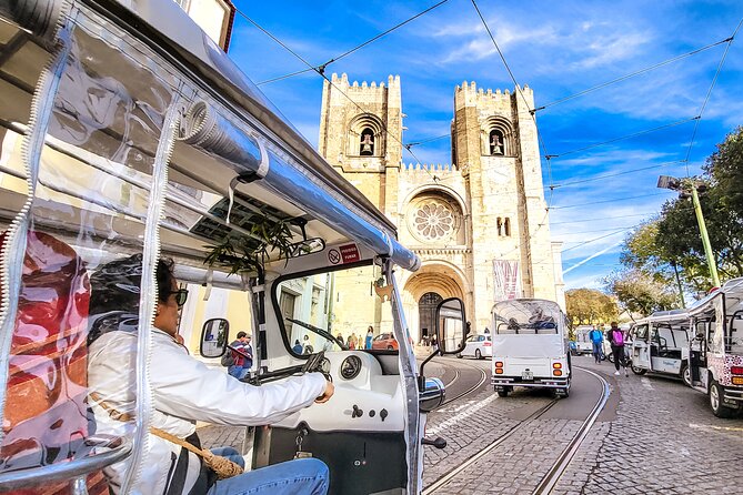Lisbon tour Oldtown & Viewpoints on a tuktuk! - Lisbon Cathedral: a short look at the city’s oldest core