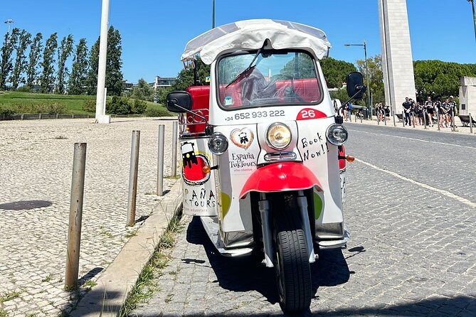 Lisbon Tuk Tuk: Explore Lisbon’s Hidden Treasures 1:30h - São Vicente de Fora: a church beside the old city
