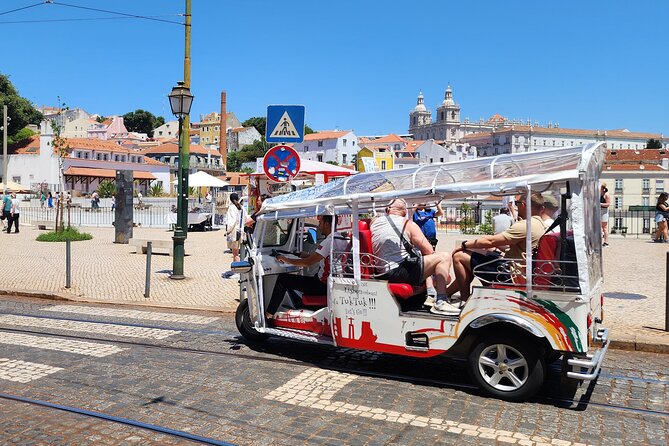 Lisbon Tuk Tuk: Explore Lisbon’s Hidden Treasures 1:30h - National Pantheon: the longest stop on the route