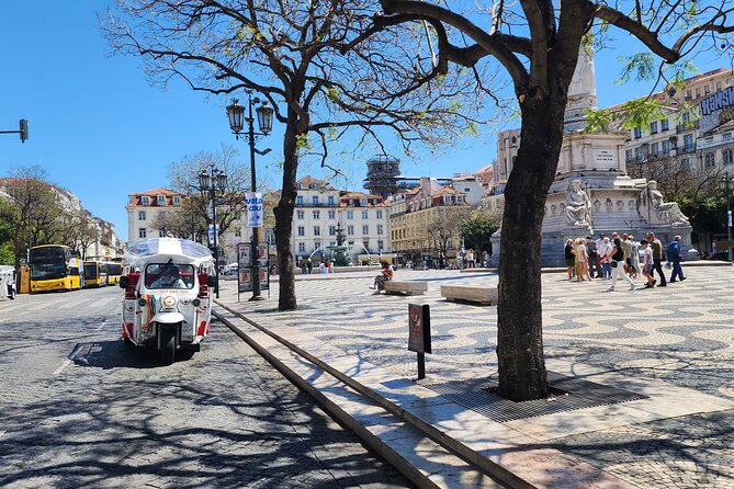 Lisbon Tuk Tuk: Explore Lisbon’s Hidden Treasures 1:30h - Alfama: Lisbon’s oldest neighborhood