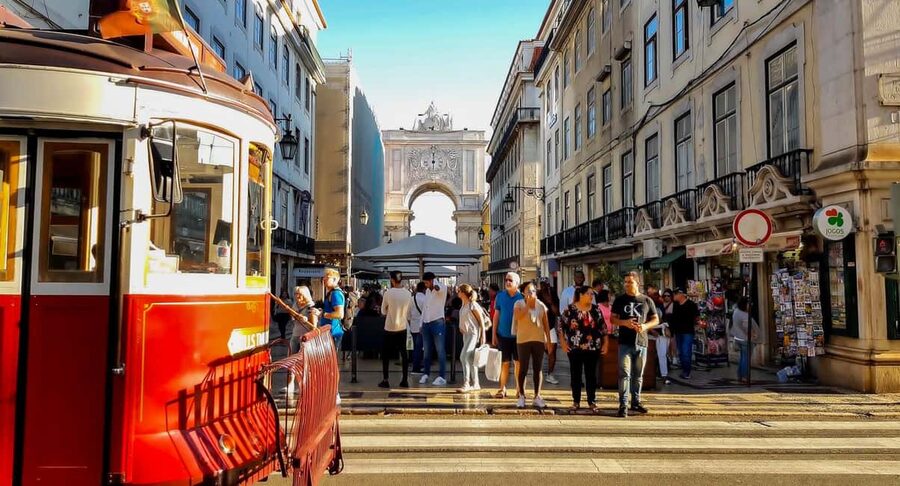 Lisbon: Tuk Tuk Hop-On Hop-Off Tour - Alfama: Old Streets And Slow Turns