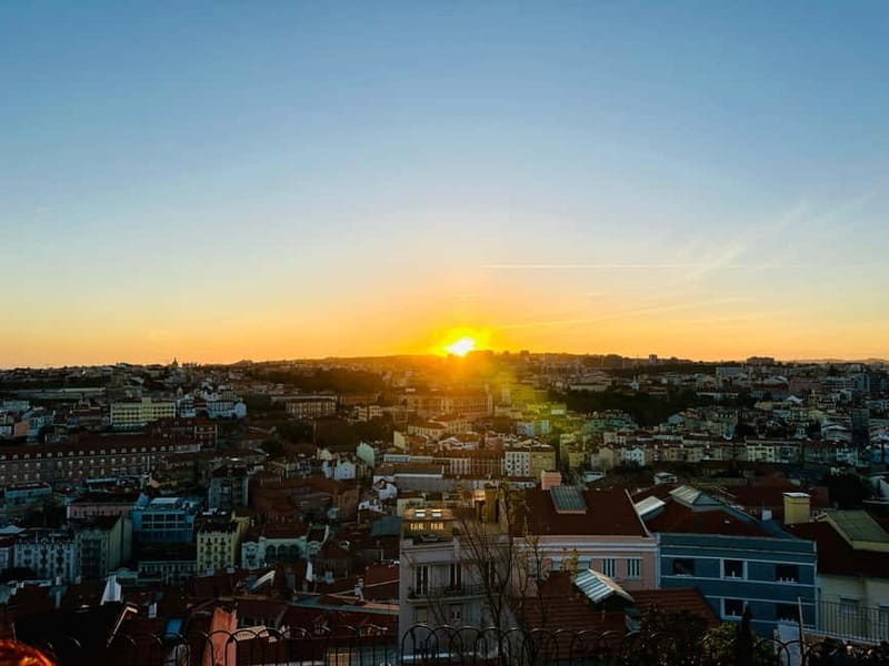 Lisbon Tuk Tuk Tour 1 Hour 30 Min - Key details before you book