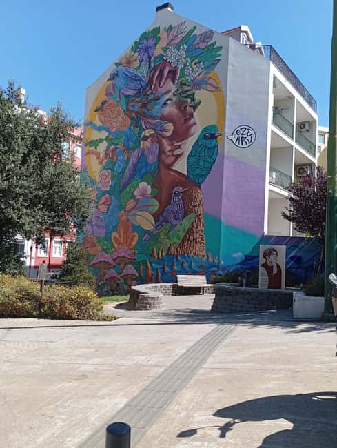 Lisbon. Tuktuk tour, Alfama & Historic city tour - Photo stops and the value of a local driver