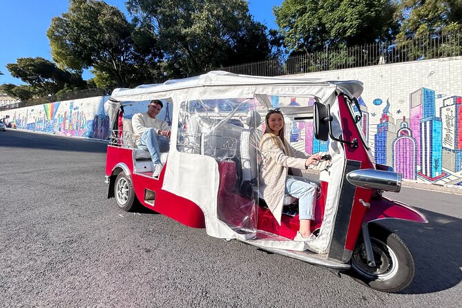Lisbon Tuktuk Tour With Pickup - Lisbon Cathedral: a ten-minute introduction